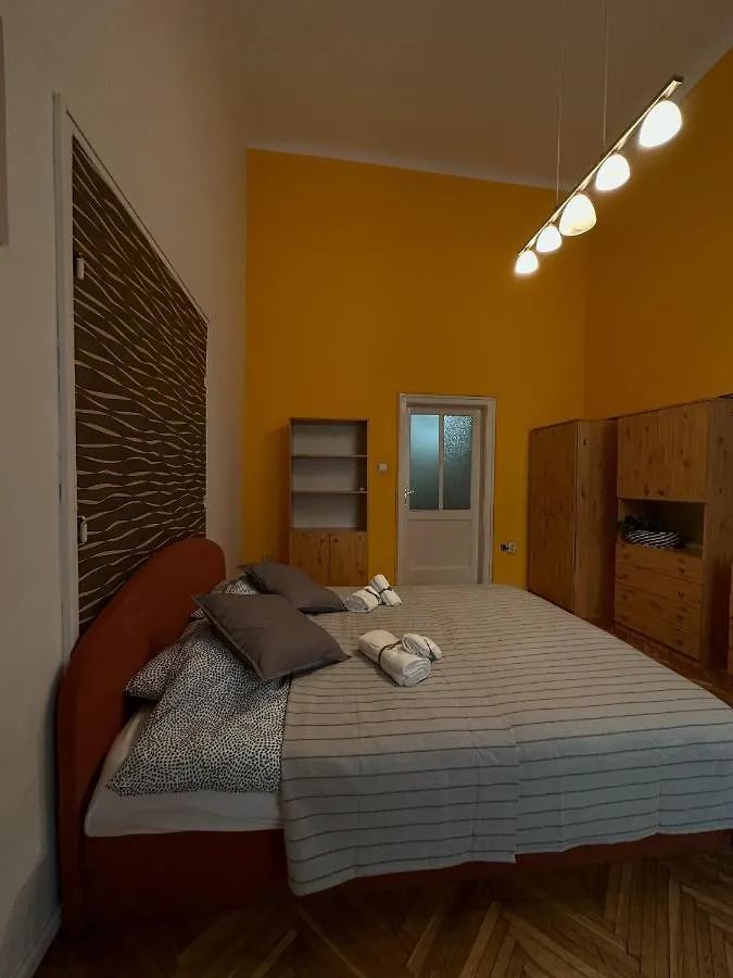 Old Town Apart Apartamento Budapest