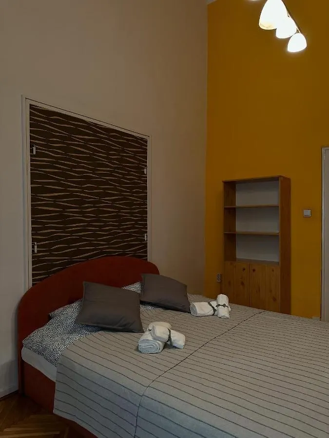 Old Town Apart Apartamento Budapest Hungría